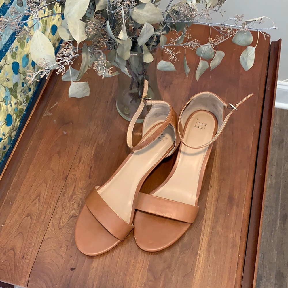 Target size 11W brown wedge sandals